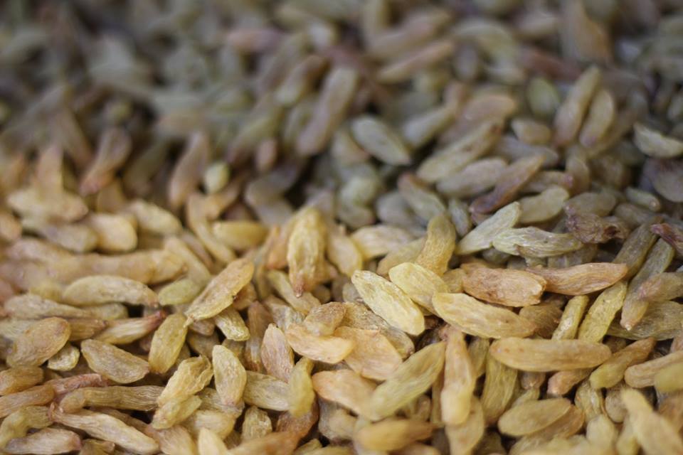 Buy Shundarkhani Raisin (Kishmish) by Quetta Dry Fruits at best prices in Pakistan